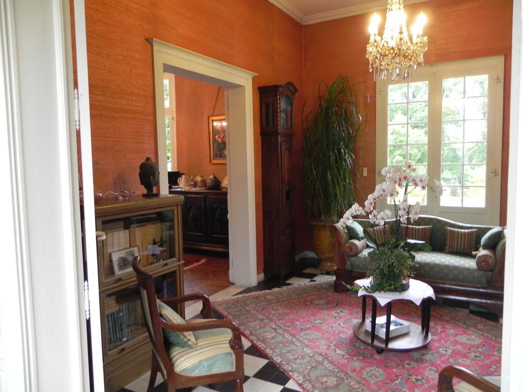 Chateau Belles Graves Bed & Breakfast Pomerols Exterior photo
